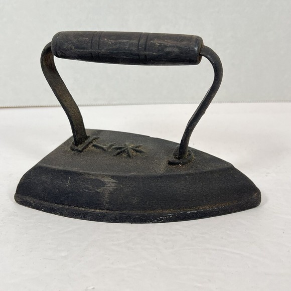 VTG No. 7 Antique Sad Flat Iron - Door Stop - Farmhouse - 5.5 lbs. has star logo - Picture 4 of 8